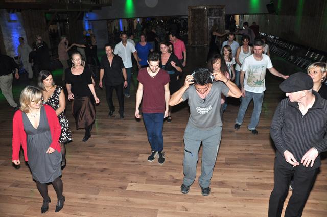 min 2013 12 01 station danse 323